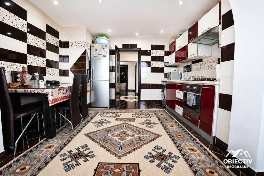 Apartament cu 3 camere decomandat în 1 Mai