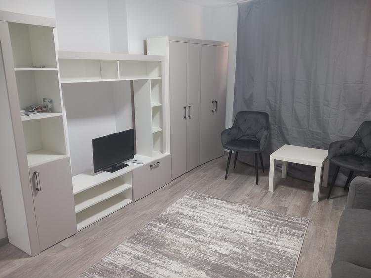 Garsonieră decomandată în Unirii