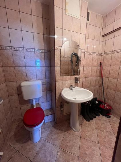 Apartament cu 4 camere decomandat în Dunărea
