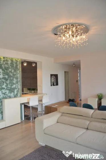 Apartament cu 3 camere decomandat în Dealul Cetății
