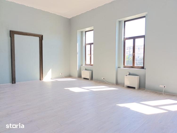 Spațiu comercial, de 200 mp, în Gai