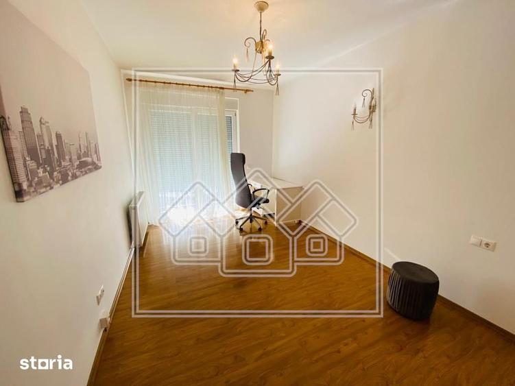 Apartament cu 3 camere decomandat în Calea Dumbrăvii