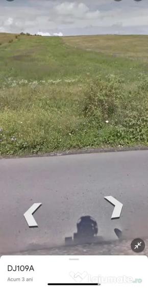 Teren de 2400 mp, în Deușu