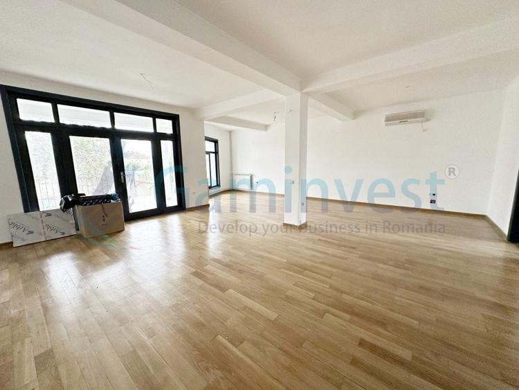 Casă individuală cu 6 camere cu Canalizare în Iosia
