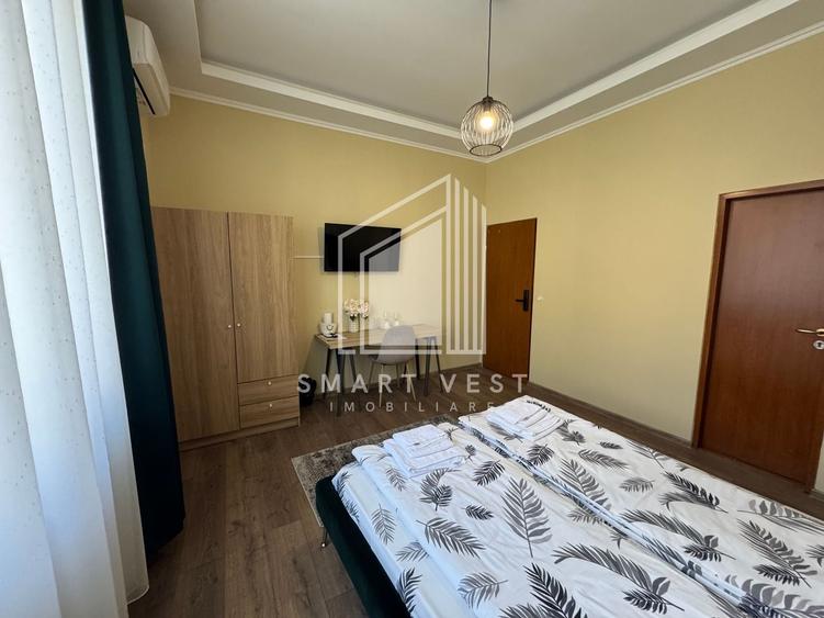 Casă individuală cu 8 camere cu Canalizare în Central