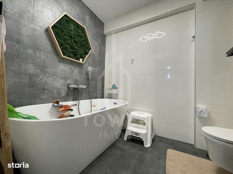 Apartament cu 3 camere semidecomandat în Turnișor