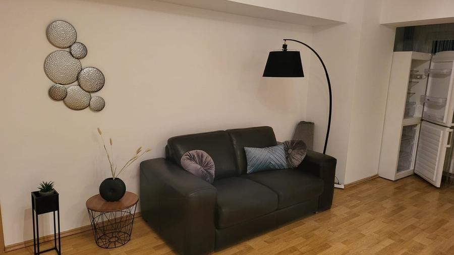 Apartament cu 2 camere decomandat în Pipera