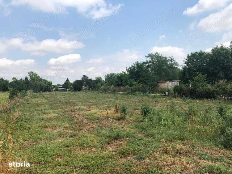 Teren de 2700 mp, în Gruiu