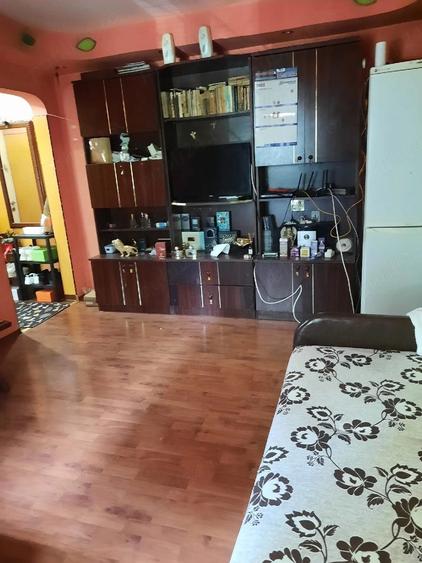 Apartament cu 2 camere decomandat în Grecii de Jos