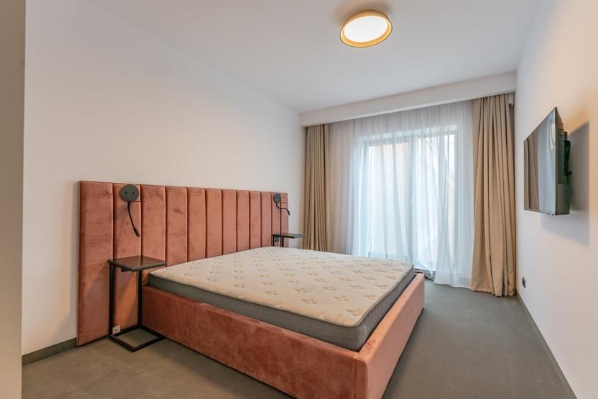Apartament cu 4 camere decomandat, mobilat în Central