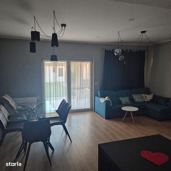 Casă cu 4 camere în Dumbrăvița