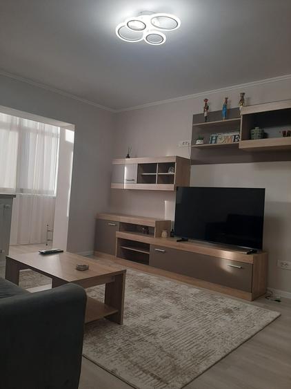 Apartament cu 2 camere semidecomandat în Micălaca
