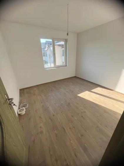 Apartament 2 camere decomandat str. Garoafei - 4