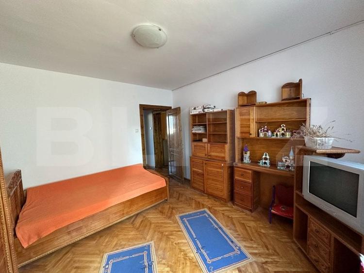 Apartament cu 3 camere decomandat, mobilat în Kogălniceanu