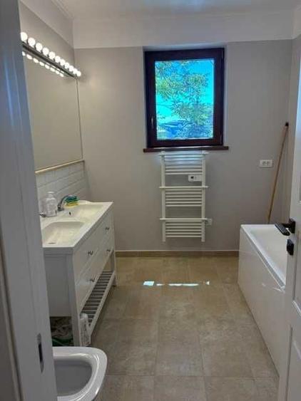 Apartament cu 3 camere semidecomandat în Foișorul de Foc