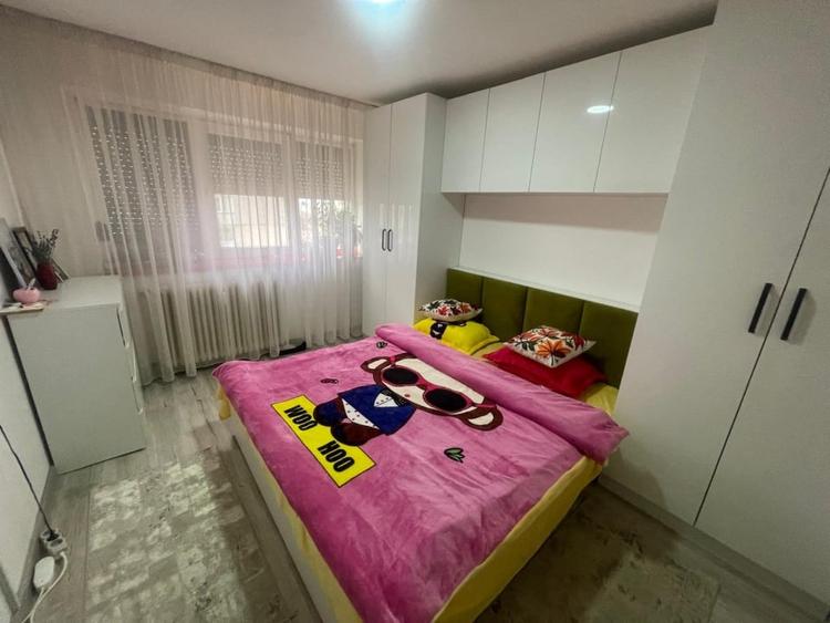 Apartament cu 3 camere decomandat, mobilat în Valea Rosie