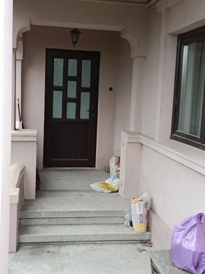 Casă cu 3 camere în Central