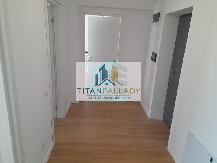 Apartament cu 4 camere decomandat în Titan