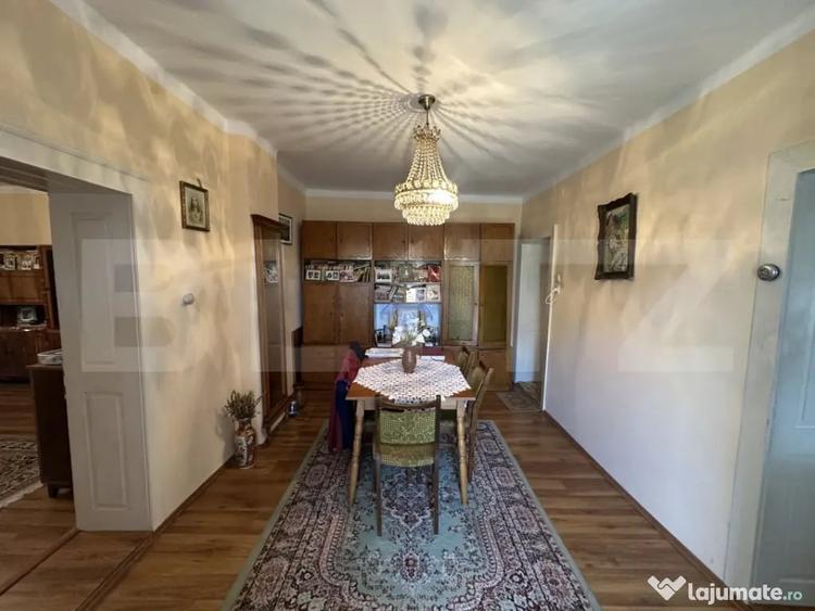 Casă cu 2 camere cu Teren 2963 Mp în Central