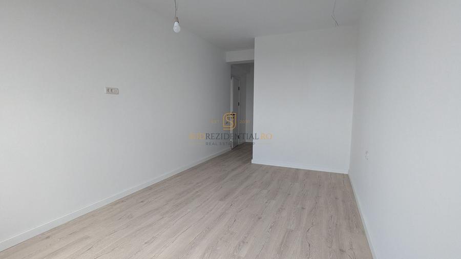 Apartament cu 3 camere semidecomandat în Berceni
