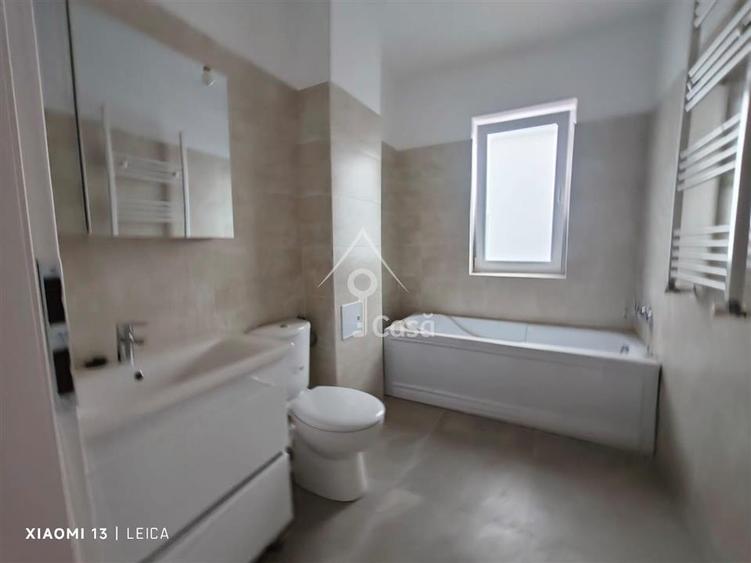 Apartament cu 3 camere decomandat în Berceni