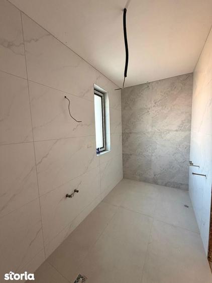 Casă cu 4 camere cu Canalizare în Sânpetru