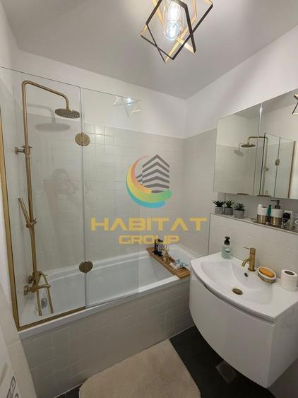 Apartament cu 3 camere semidecomandat, mobilat în Tineretului