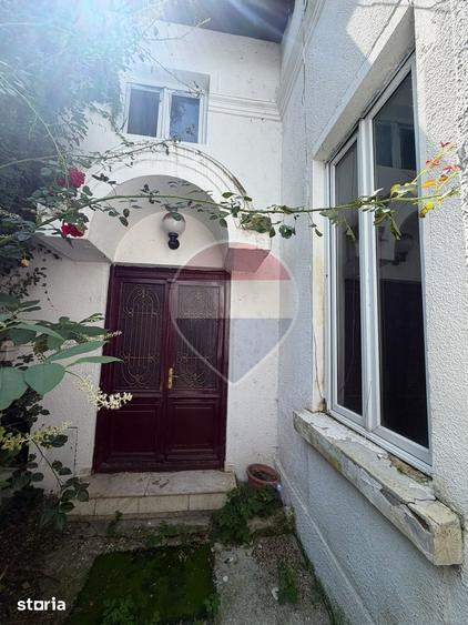 Casă cu 7 camere cu Teren 154.65 Mp în Victoriei