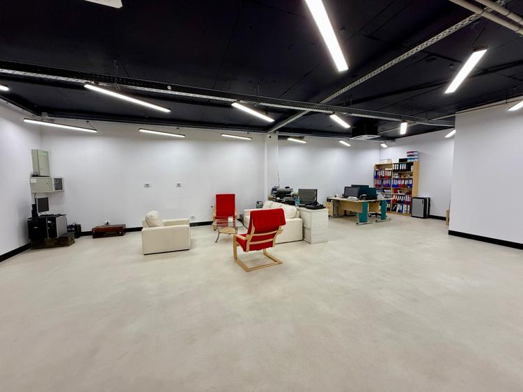 Spațiu comercial, de 182 mp, în Sisești