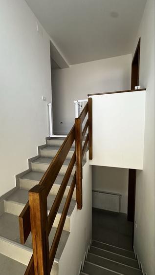 Casă cu 3 camere cu Teren 180 Mp în Lumina