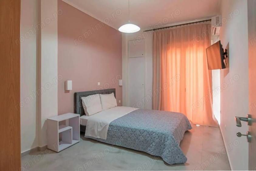 Apartament cu 3 camere decomandat în Florilor