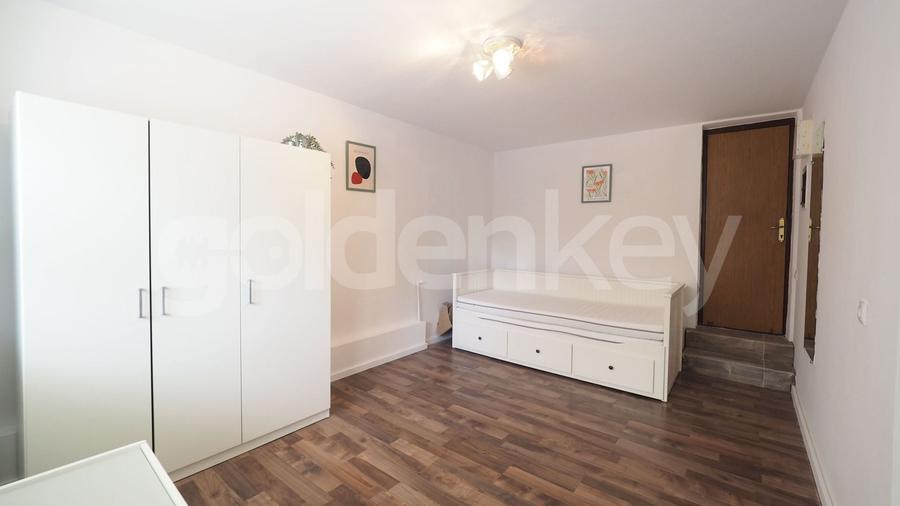 Duplex cu 5 camere cu Canalizare în Iancu Nicolae
