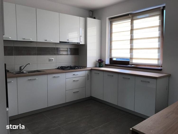 Casă cu 4 camere cu Teren 70 Mp în Central