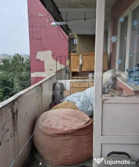 Apartament cu 2 camere decomandat în Micro 14
