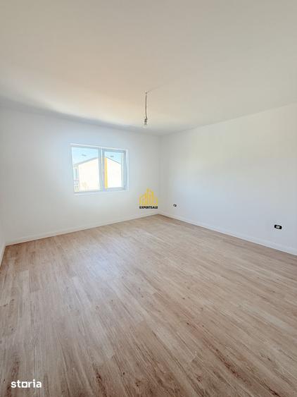 Casă cu 4 camere cu Teren 325 Mp în Prelungirea Ghencea