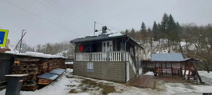 Casă cu Teren 350 Mp în Cerbu