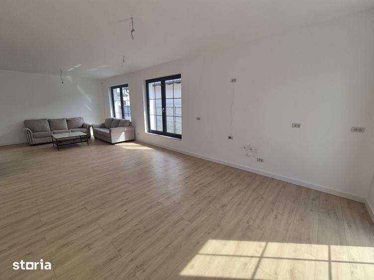 Casă cu 4 camere cu Teren 420 Mp în Central