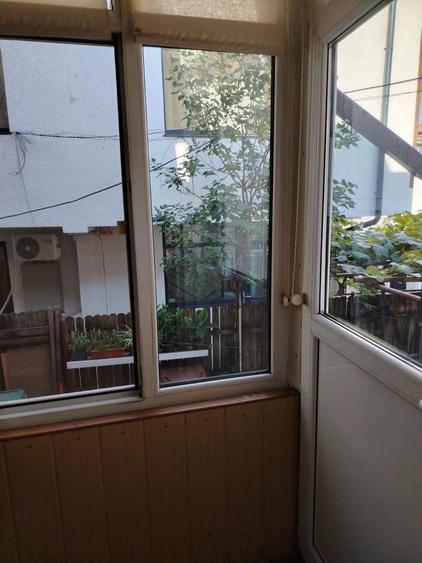 Apartament cu 2 camere decomandat, mobilat în Titulescu