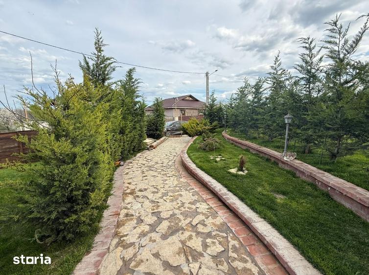 Casă cu 3 camere cu Teren 400 Mp în Vânători