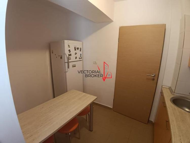 Apartament cu 2 camere decomandat în Colentina