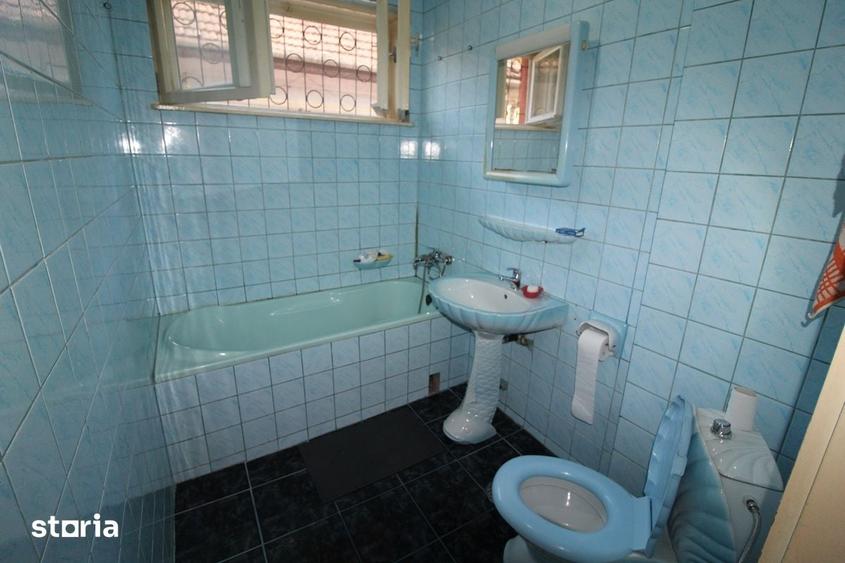 Casă cu 5 camere cu Teren 541 Mp în Hunedoara
