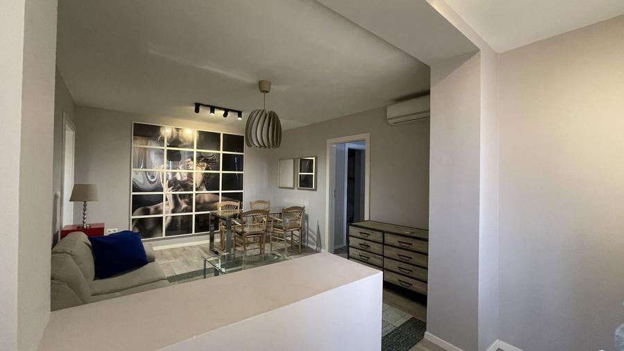 Apartament cu 2 camere semidecomandat în Arcul de Triumf