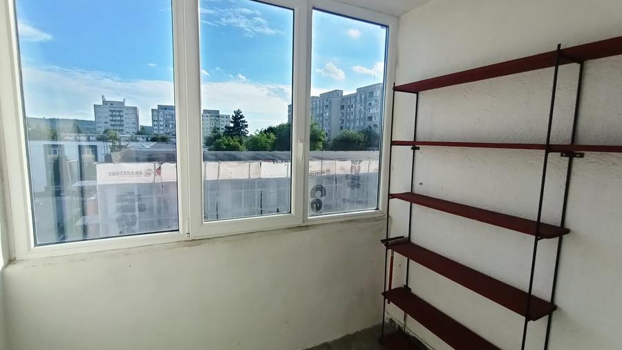 Apartament cu 4 camere decomandat în 1848