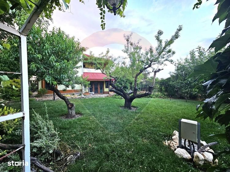 Casă cu 4 camere în Central