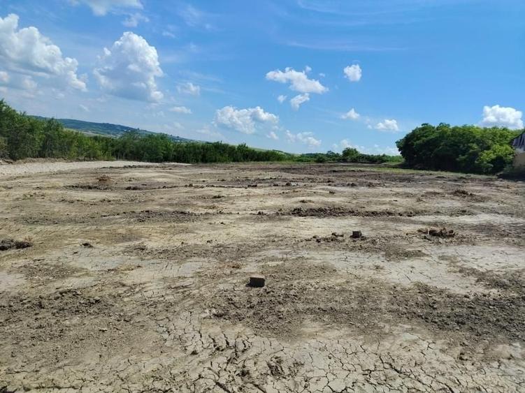 Teren Construcții intravilan de 655 mp, în Proselnici