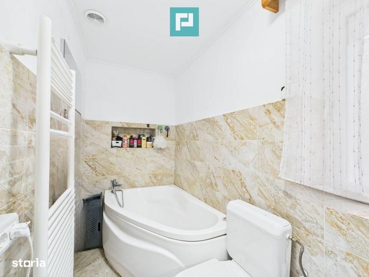 Casă cu 3 camere decomandat cu Teren 300 Mp în Central