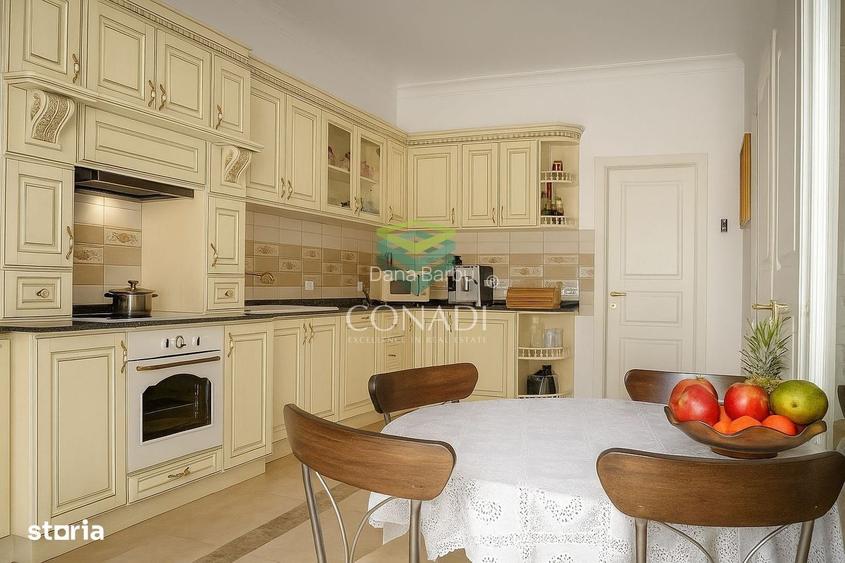Zona Iancu Nicolae, vila cu 6 camere de vanzare, 407 mp construiti
