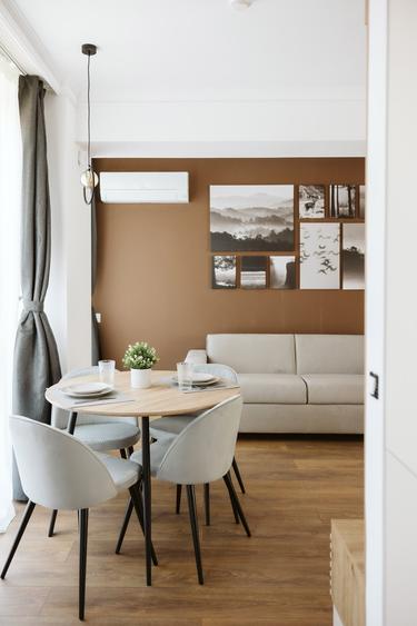 Penthouse cu 2 camere semidecomandat, mobilat în 13 Septembrie