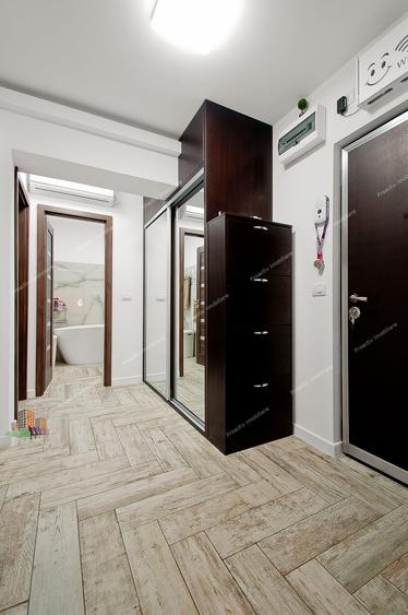 Apartament cu 2 camere în Micro 18