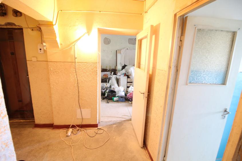 Apartament cu 2 camere decomandat în Micro 20
